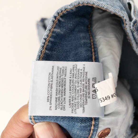 Express Mid Rise Light Wash Convertible Hem Jean Shorts SZ 4 - Picture 8 of 11